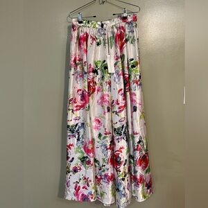 Truly 4 You Womens Boho Floral White Red Satin Maxi  Skirt Elastic Waist S NWT